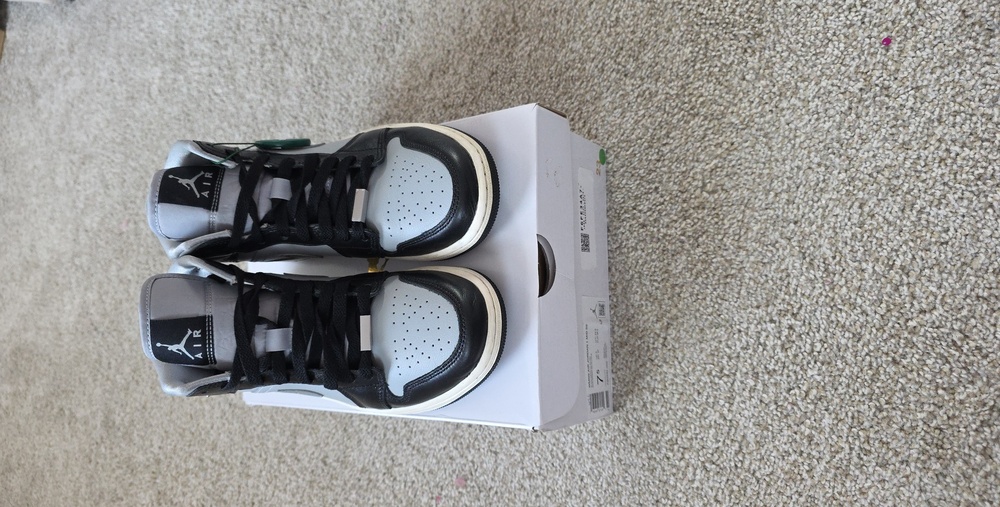 Womens air Jordan 1 mid se